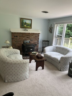 Living area - Charming two bedroom Apartment with  fantastic views 5 minutes from town (Manchester)