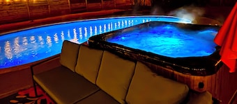 2Bd 2 ba Heated Pool&Hot Tub