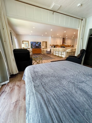 2 habitaciones, tabla de planchar con plancha y wifi gratis 