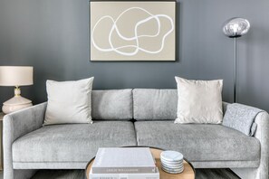 Fernseher, Stereoanlage