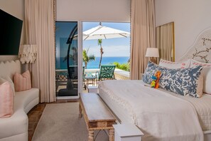 5 sovrum, skrivbord, strykjärn/strykbräda och resesäng