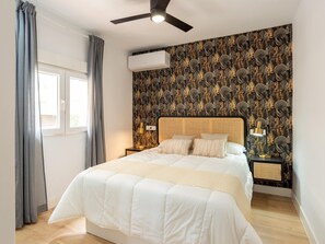 2 bedrooms, iron/ironing board, Internet, bed sheets