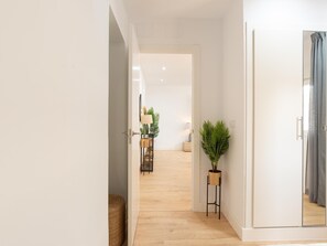 Interior - Gorgeous renovated apartment 2BR WIFI AC (Malaga)