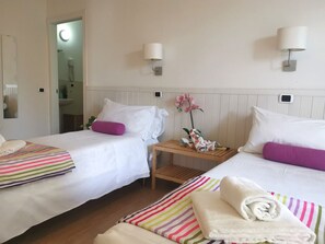 4 bedrooms, iron/ironing board, WiFi, bed sheets - Bnbook Appartamento Sempione con 4 camere da letto e 4 bagni (rho)