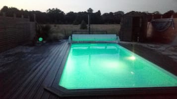 Piscine extérieure, piscine chauffée