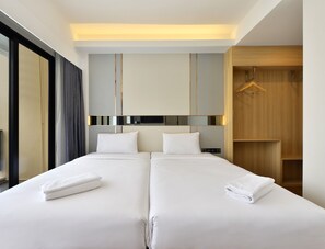 Minibar, skrivbord, gratis wi-fi och sängkläder