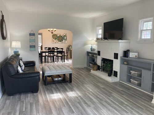 Pets, Family, Fire Pit, Play-ground, Beach all on one floor!