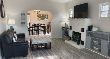 Pets, Family, Fire Pit, Play-ground, Beach all on one floor!