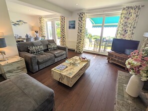 Fernseher, DVD-Player