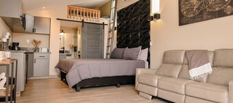 Ariels Paraiso-Contemporary Tiny #23