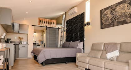 Ariels Paraiso-Contemporary Tiny #23