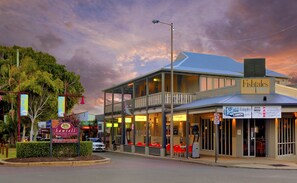 Exterior - Retreat on Fourth (Sawtell)