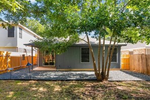 Exterior - Quiet Austin Stay Near Tech and Shopping (Austin)