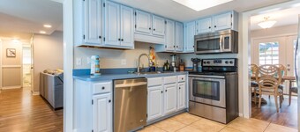 Gorgeous 4-bedroom home ~ Pool, hot tub, fire pit & 2 King beds!