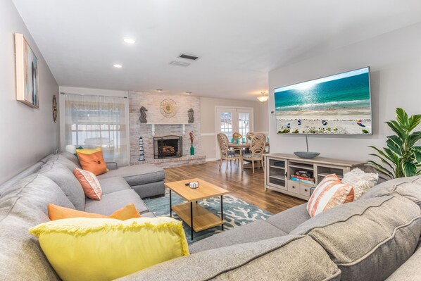 Smart TV, fireplace, ping pong