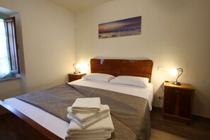 4 bedrooms, free WiFi - House for trekking and hiking lovers (Pescaglia)