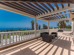 Terrace/patio - MAJESTIC GOLF VILLA (Costa Adeje)