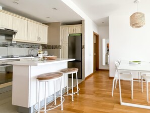 Fridge, oven, dishwasher, coffee/tea maker - Sosego Sun by Best Holidays Fuerteventura (Corralejo)