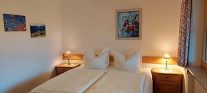 1 غرفة نوم وخدمة الإنترنت وملاءات أسرّة