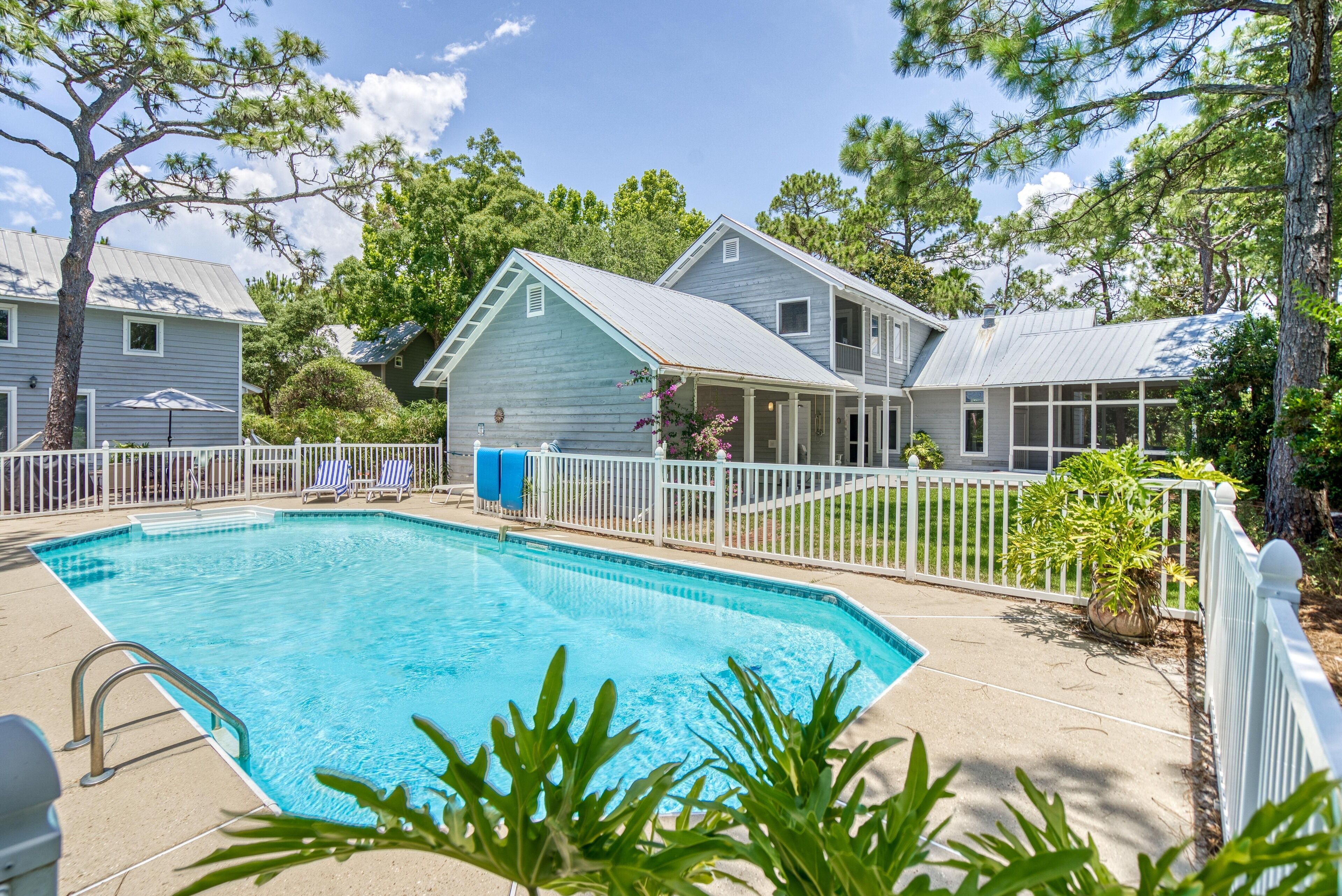 BOOK FALL! PET FRIENDLY! Main house + cottage with pool on 30A! ASK AB DISCOUNTS