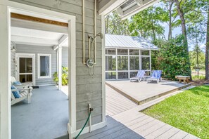 Terrace/patio - INQUIRE ABOUT 2026!! EARLY BIRD PRICING - HALF ACRE, PRIVATE POOL, PETS OK, 30A! (Santa Rosa Beach)