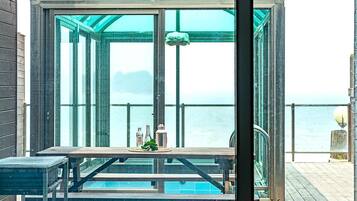 Basic Room, 1 Bedroom (S11 (Oceanview)) | 1 bedroom, free WiFi