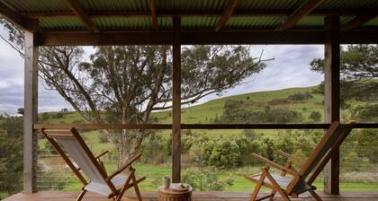 Glamper Lade @ The Village Green