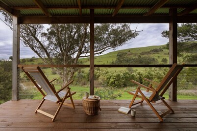 Glamper Wings @ The Village Green