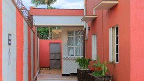 Exterior - Rochester Guest House (Jinja)