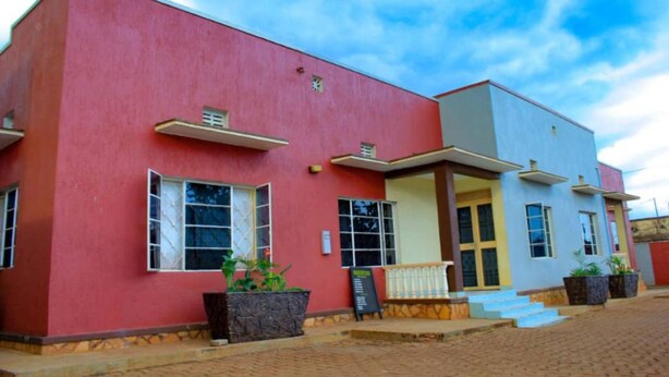 Exterior - Rochester Guest House (Jinja)