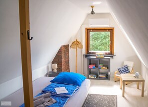 2 bedrooms, free WiFi, bed sheets