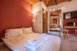 Unclassified image, 3 of 27, button