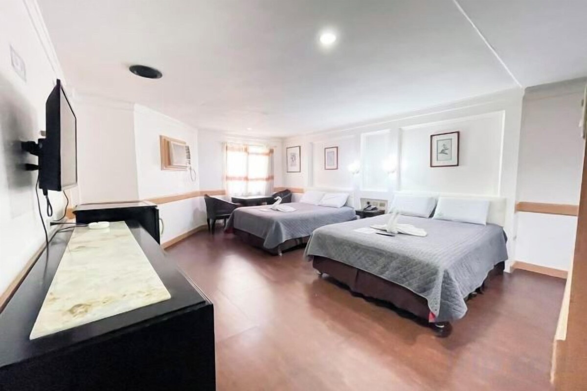 Desk, laptop workspace, WiFi (free)