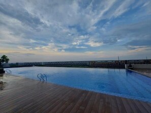 Piscina coperta, piscina all'aperto