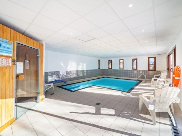 Piscine intérieure, piscine chauffée