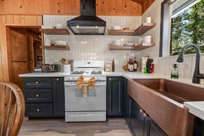 Casa, 2 habitaciones | Cocina privada