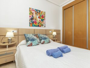 2 dormitorios, tabla de planchar con plancha, wifi