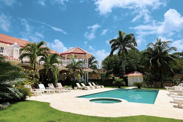 Villa, Smoking | 7 bedrooms