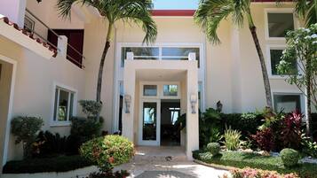 Villa, para fumadores | 7 habitaciones