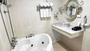 Ducha, artículos de tocador gratuitos, secador de pelo, batas