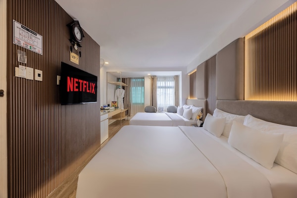 Minibar, caja de seguridad en la habitación y cortinas blackout