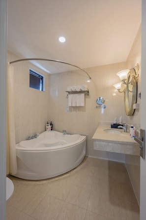 Bathroom - A25 Hotel - 255 Le Thanh Ton (Ho Chi Minh City)