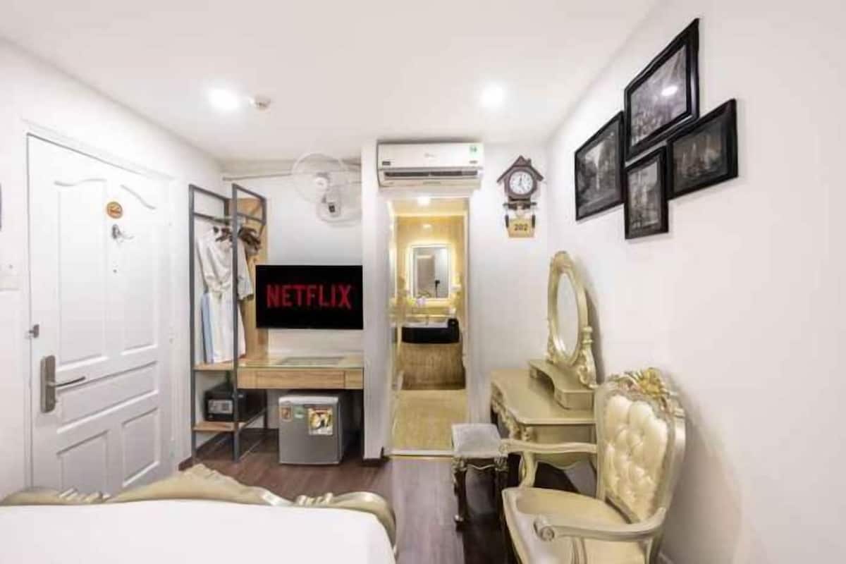 Minibar, in-room safe, blackout drapes, iron/ironing board