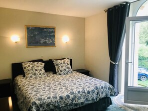 1 室のベッドルーム、アイロン / アイロン台、WiFi (無料)、ベッドシーツ