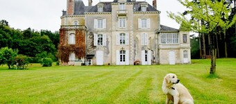 Cottage (Sellerie sleeps 6) set in the magnificent grounds of a Chateau
