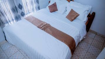 Free WiFi, bed sheets