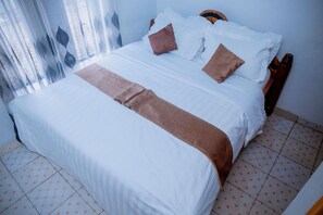 Free WiFi, bed sheets - Skylight motel Kigali Rwanda (Kigali)