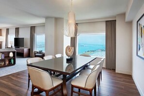 Room - Hilton San Diego Bayfront (San Diego)