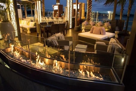 Bar (on property). Hilton San Diego Bayfront