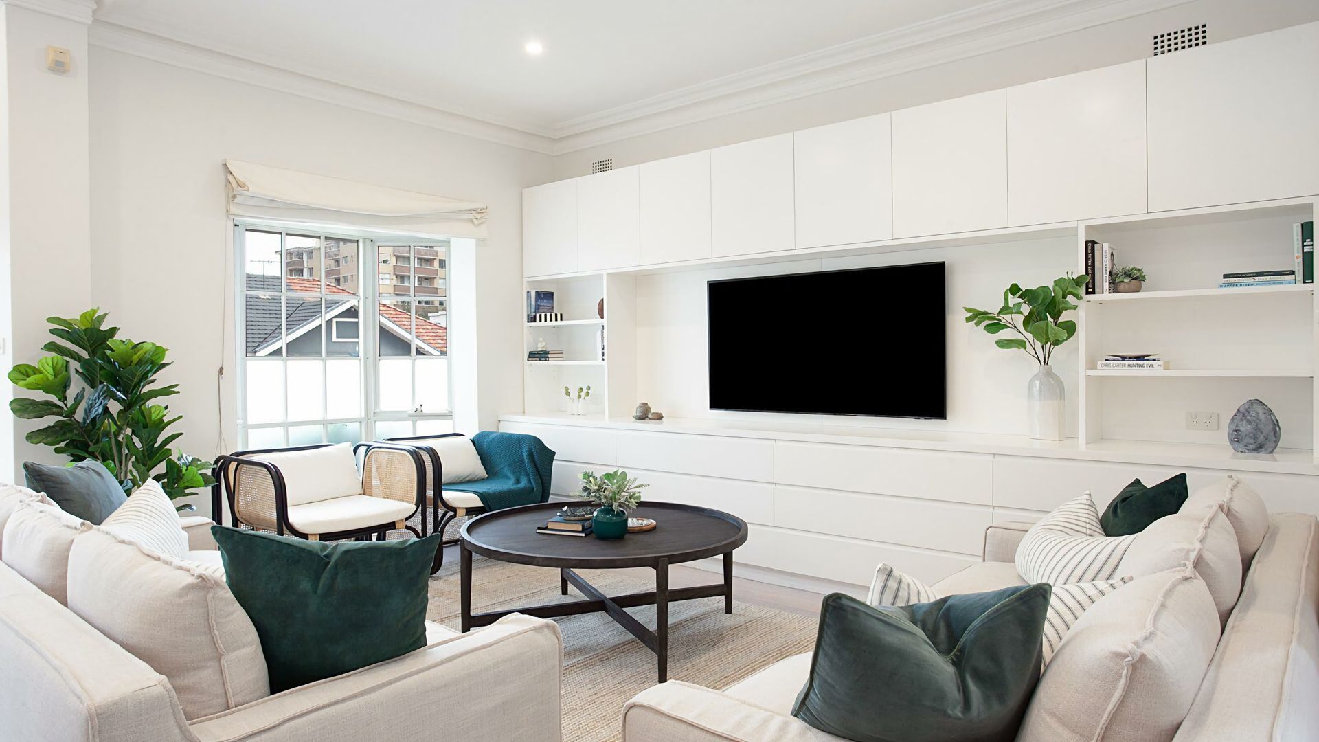 Smart TV, books, stereo